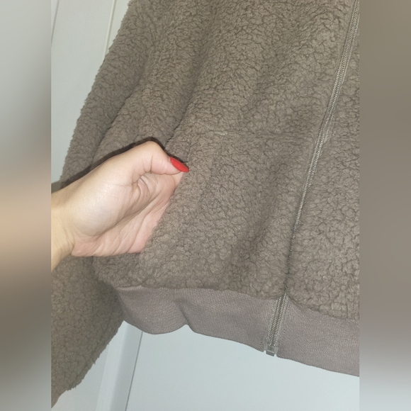 14. NWT SKIMS COZY KNIT TEDDY CROP FULL ZIP HOODIE IN DESERT SIZE XXS - Picture 7 of 9